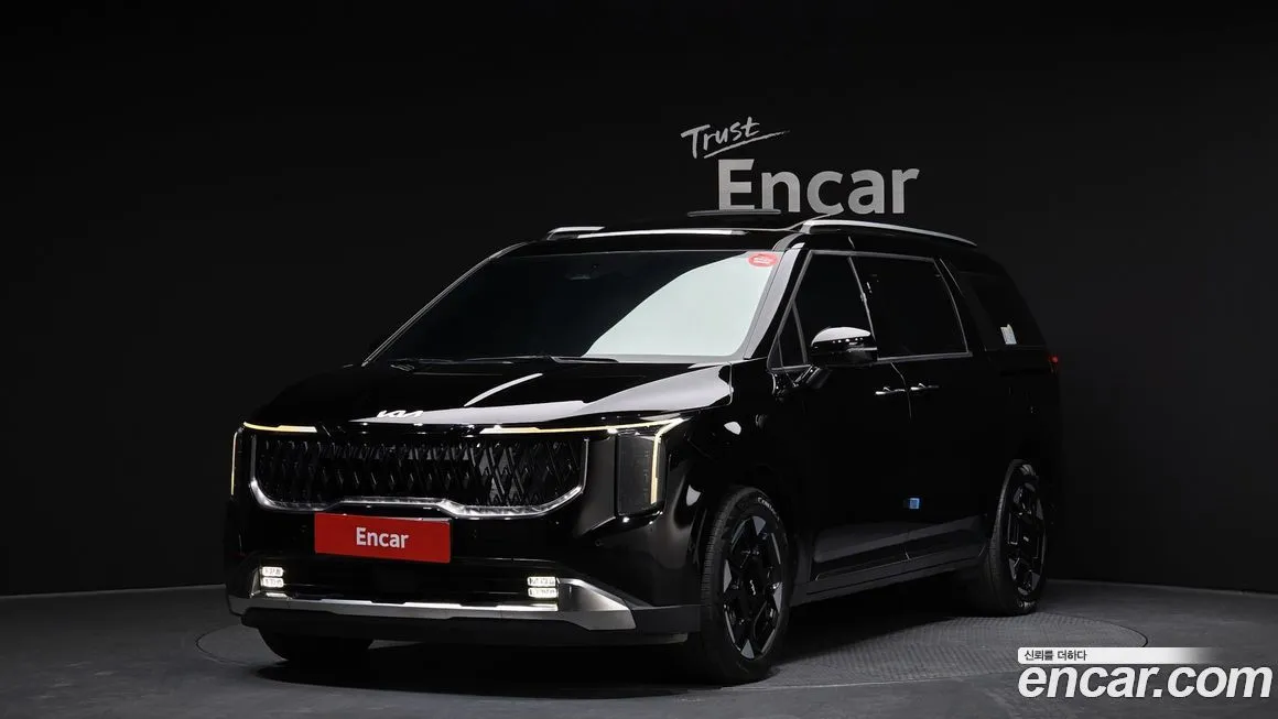Kia Carnival — фото 1