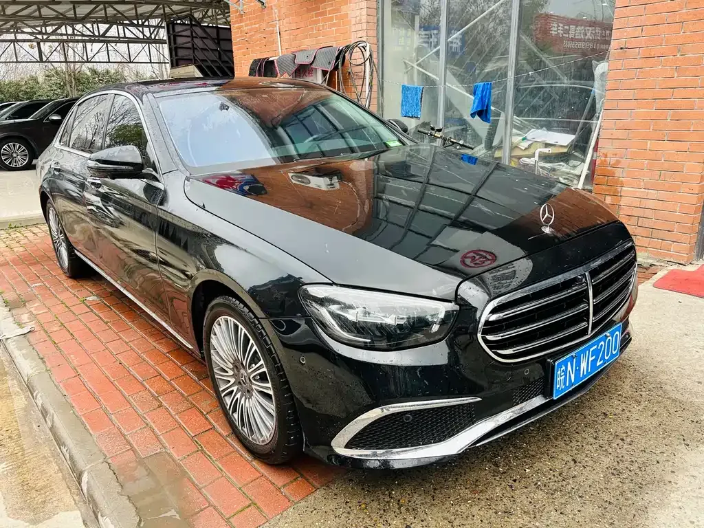 Mercedes-Benz E-Class — фото 10