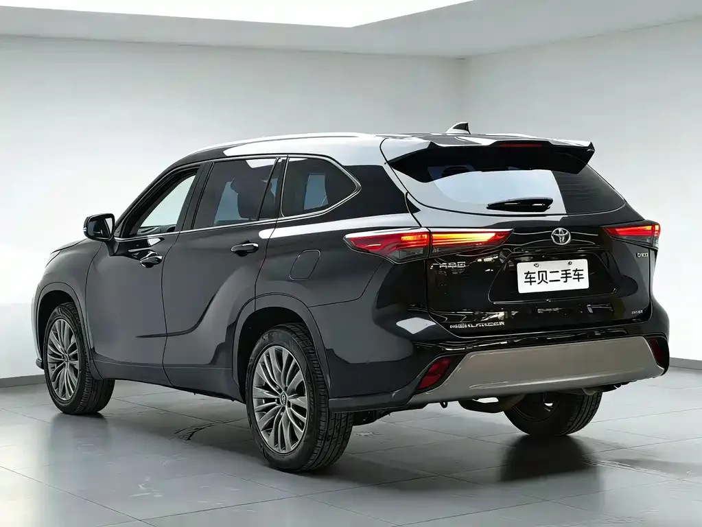 Toyota Highlander — фото 4