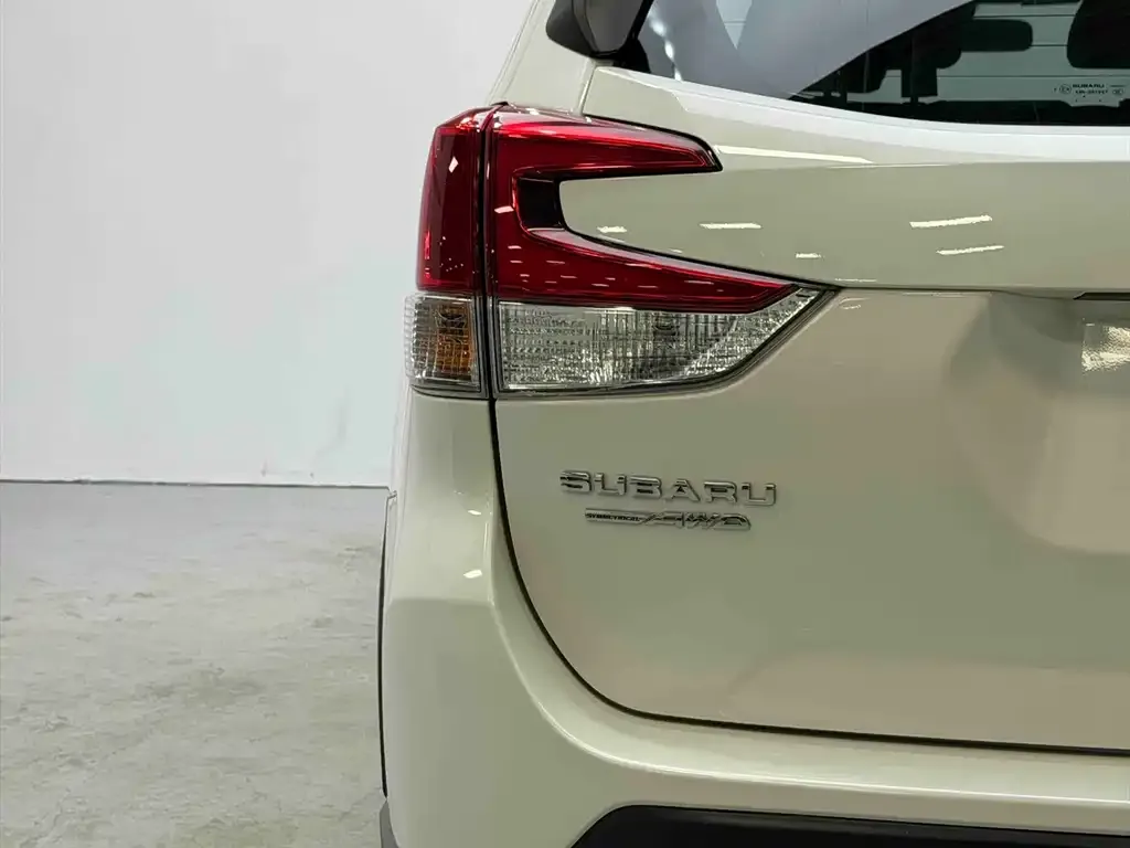 Subaru Forester 2023 из CN, фото 10
