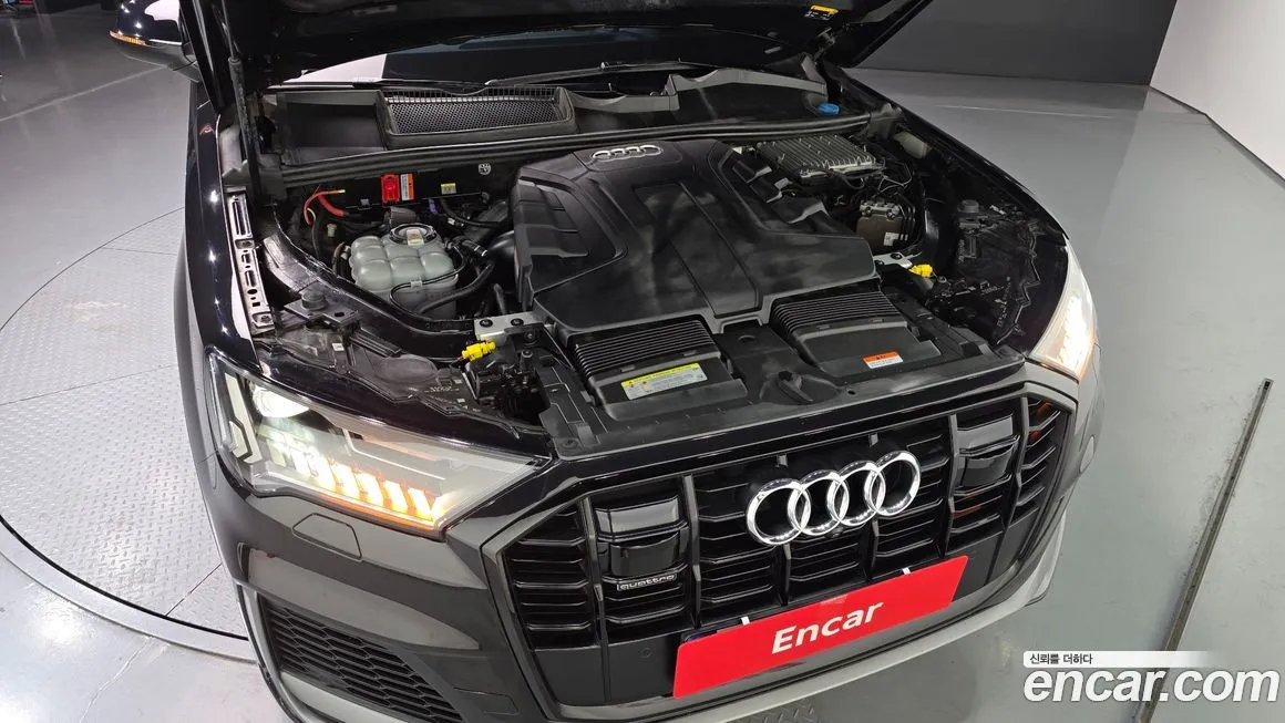 Audi Q7 2021 из KR, фото 10