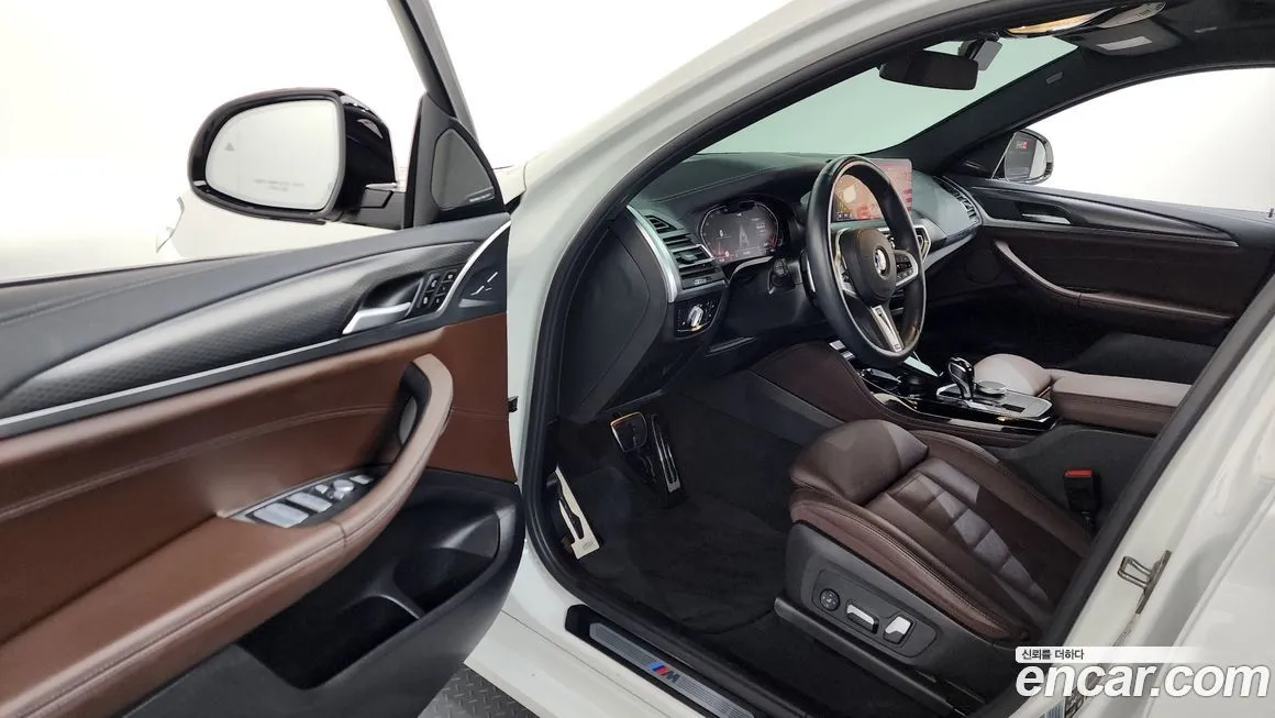 BMW X4 2023 из KR, фото 4