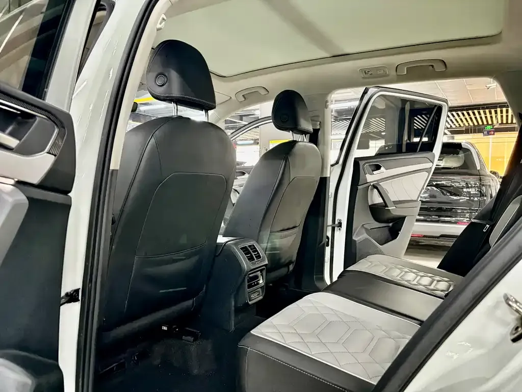 Volkswagen Tayron 2023 из CN, фото 3