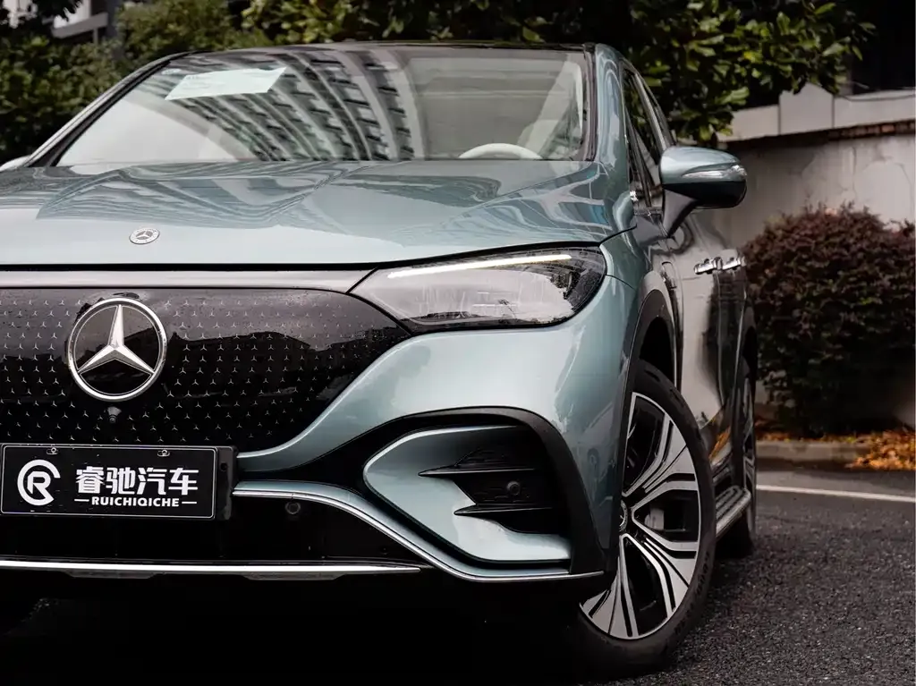 Mercedes-Benz EQE SUV — фото 8