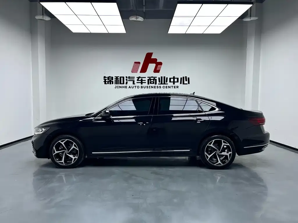 Volkswagen Passat — фото 8