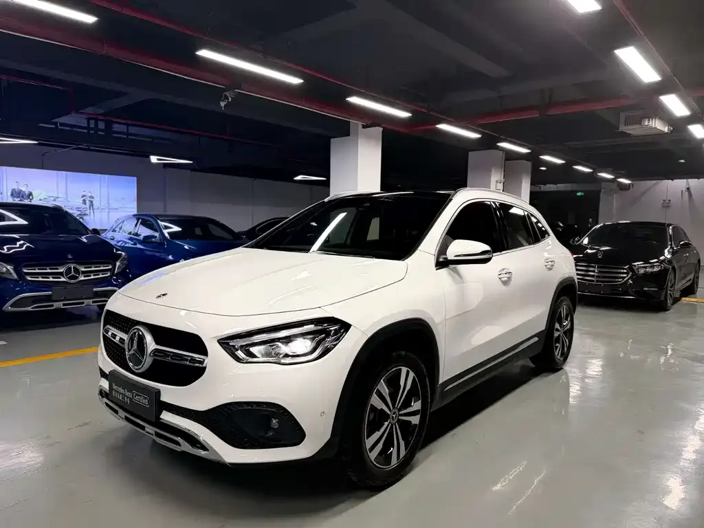 Mercedes-Benz GLA — фото 1