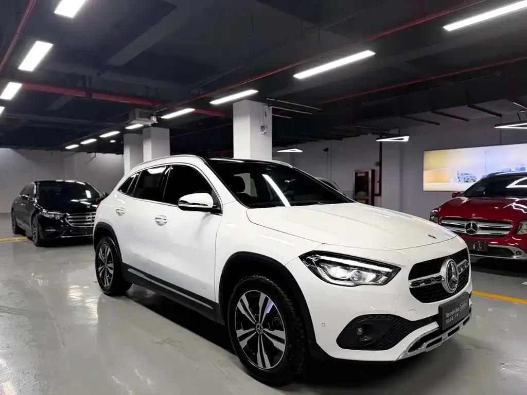 Mercedes-Benz GLA — фото 10