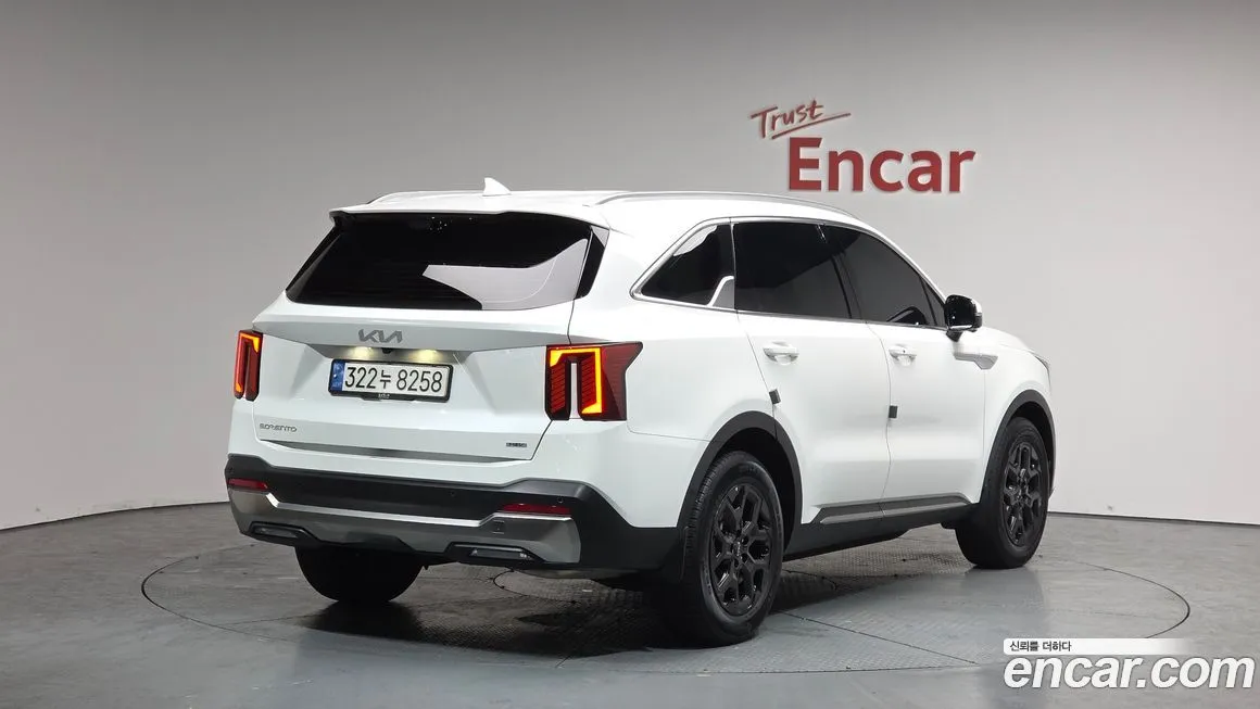 Kia Sorento — фото 6