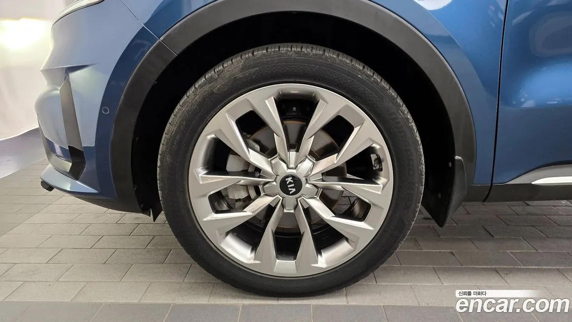 Kia Sorento — фото 7