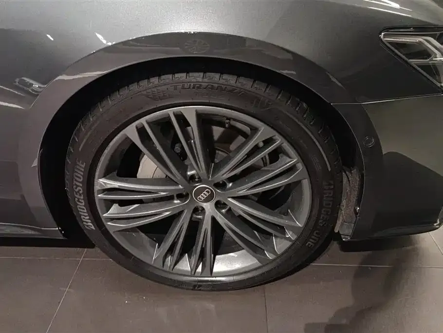 Audi A7 2023 из CN, фото 6