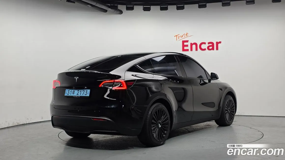 Tesla Model Y 2024 из KR, фото 2