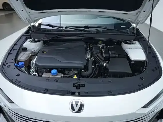 Changan UNI-V — фото 4