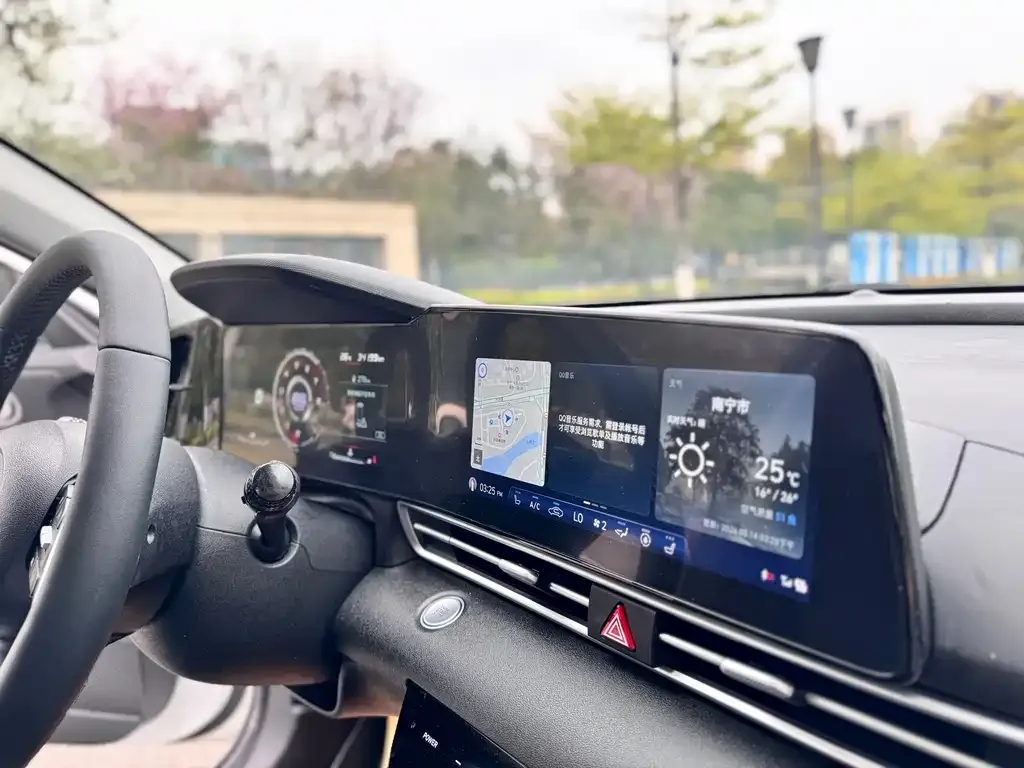 Hyundai Elantra 2023 из CN, фото 6