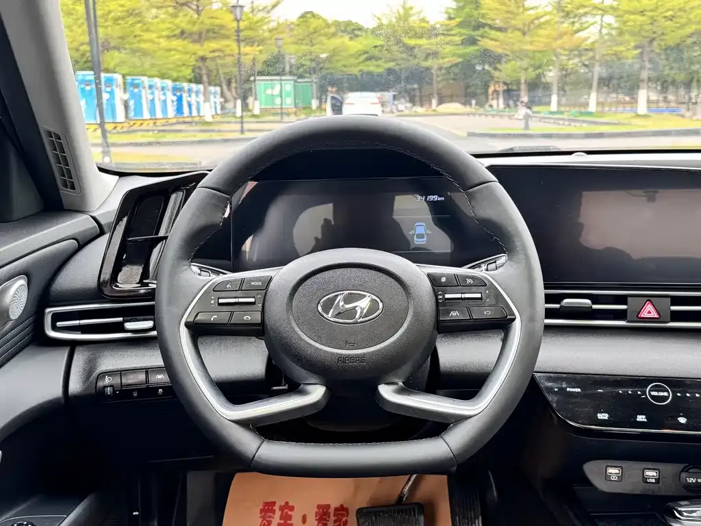 Hyundai Elantra 2023 из CN, фото 8