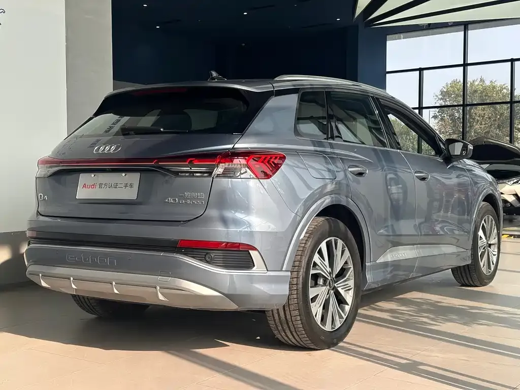 Audi Q4 e-tron — фото 9