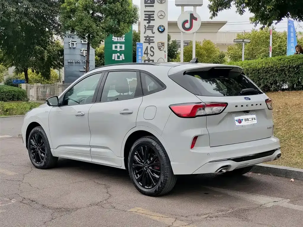 Ford Escape 2023 из CN, фото 4