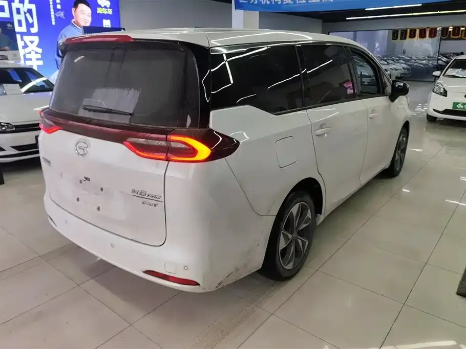 GAC Motor Trumpchi M6 — фото 10