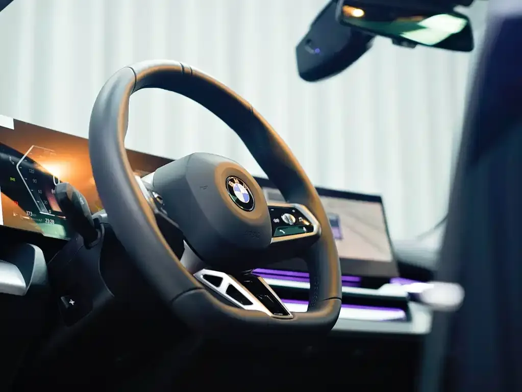 BMW 5 Series — фото 10