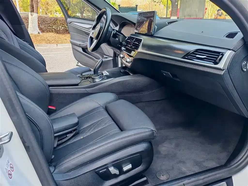 BMW 5 Series (Import) — фото 6