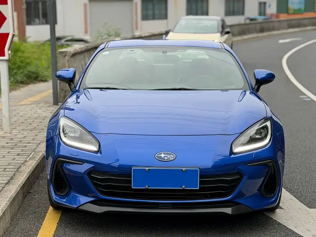 Subaru BRZ 2022 из CN, фото 9