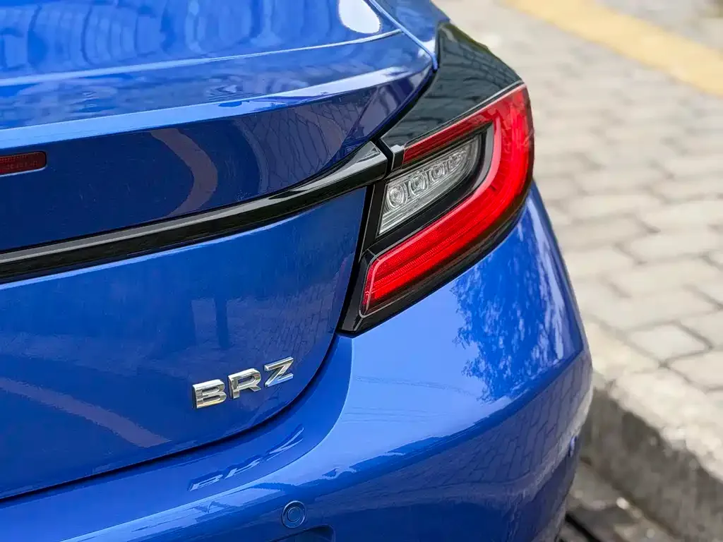 Subaru BRZ 2022 из CN, фото 4
