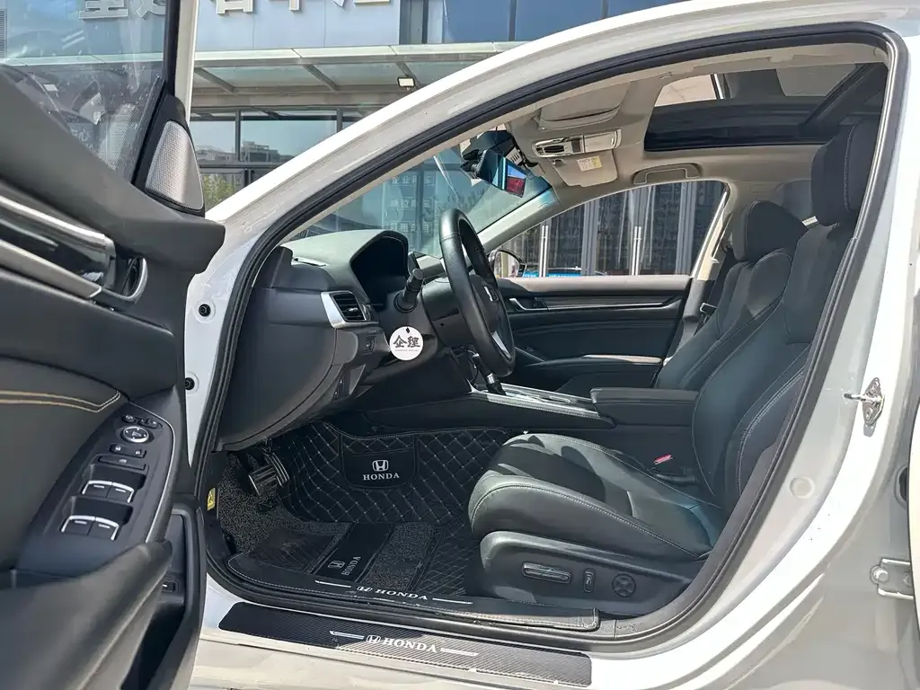 Honda Accord — фото 4