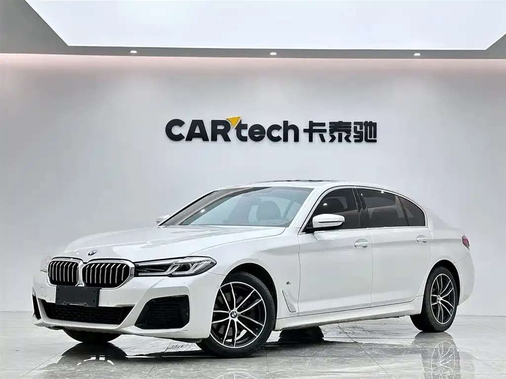 BMW 5 Series — фото 1