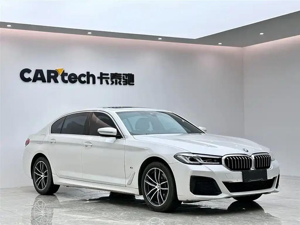 BMW 5 Series — фото 6