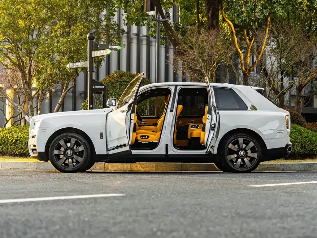 Rolls-Royce Cullinan 2022 из CN, фото 7