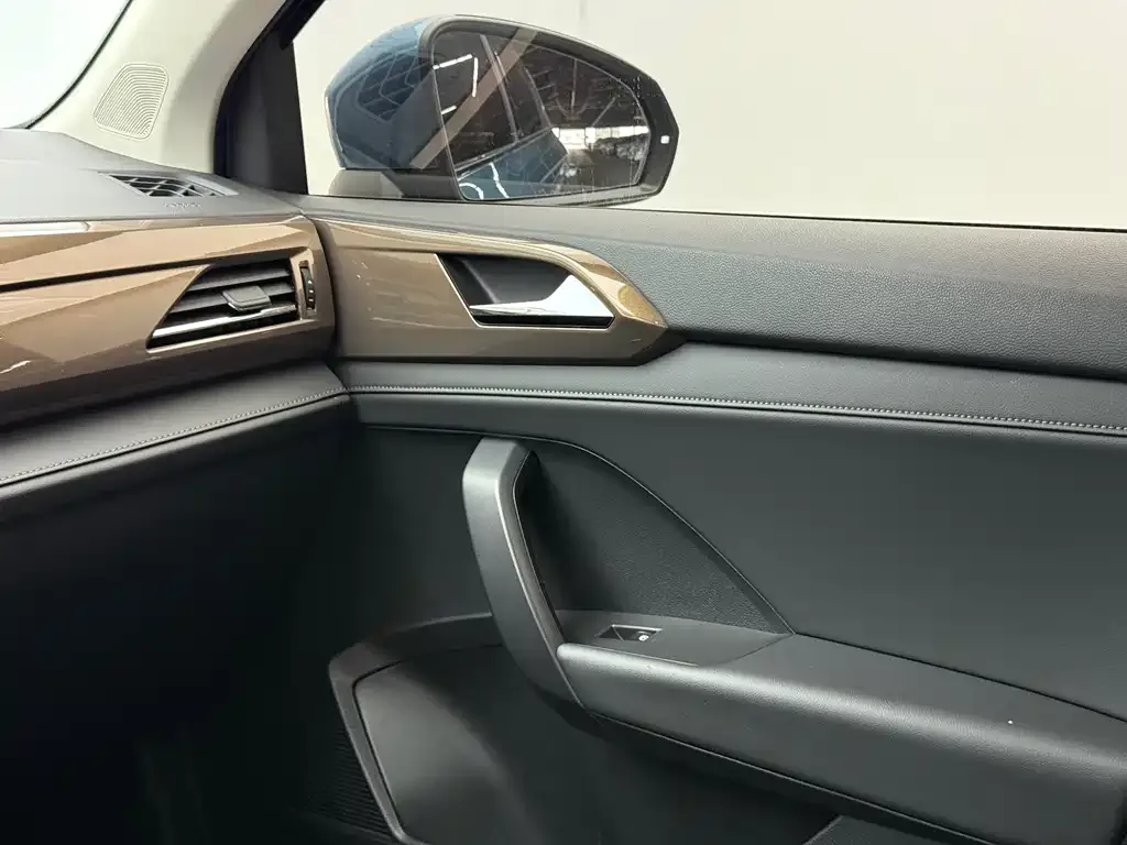 Volkswagen Tharu 2021 из CN, фото 4