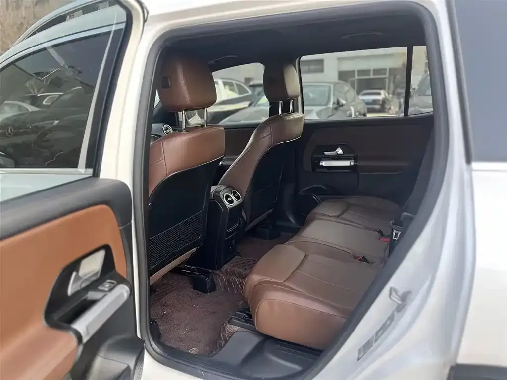 Mercedes-Benz GLB 2023 из CN, фото 2