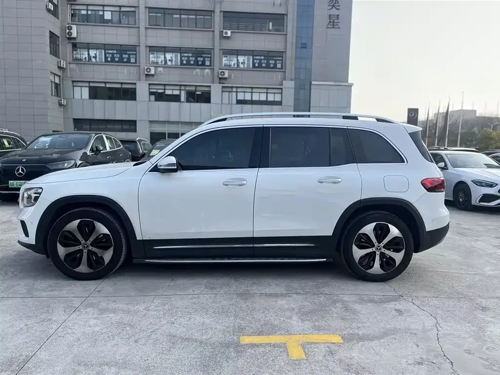 Mercedes-Benz GLB 2023 из CN, фото 9