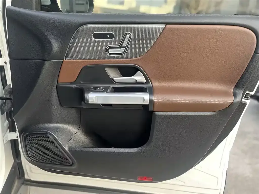 Mercedes-Benz GLB 2023 из CN, фото 4