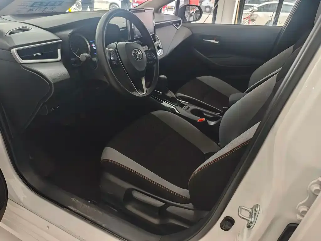 Toyota Corolla 2023 из CN, фото 4