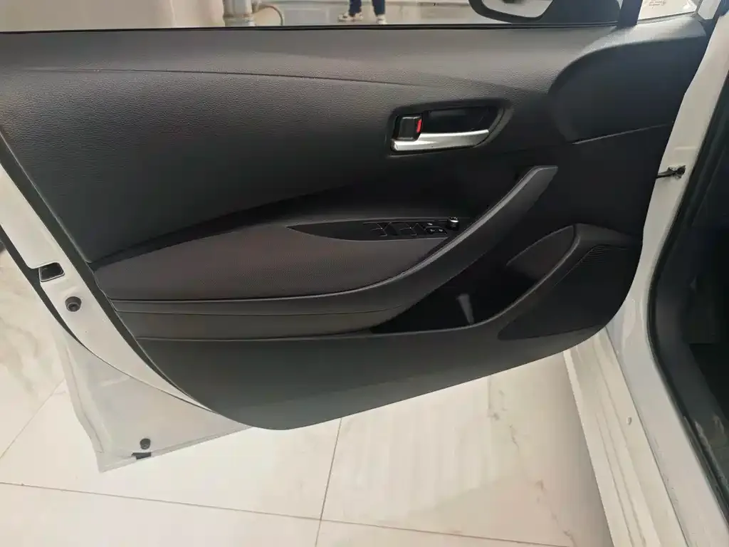 Toyota Corolla 2023 из CN, фото 3