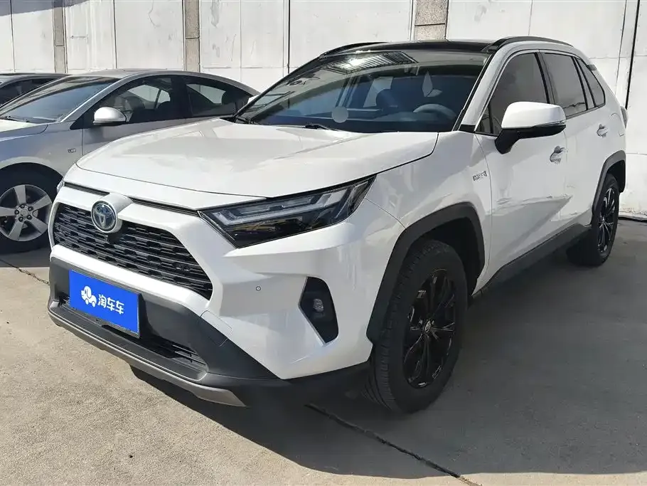Toyota RAV4 2023 из CN, фото 1