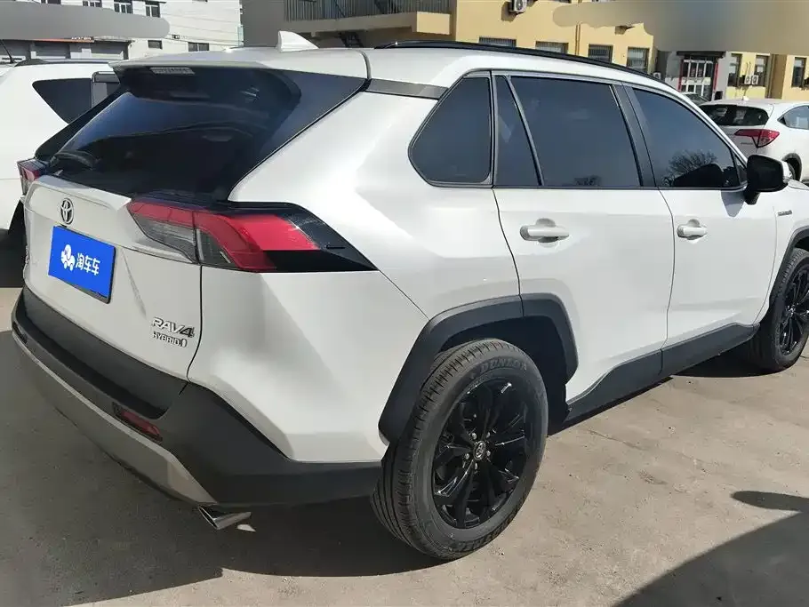 Toyota RAV4 2023 из CN, фото 5