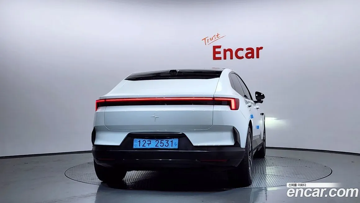 Polestar Polestar 4 — фото 7