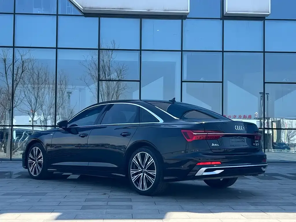 Audi A6L — фото 7