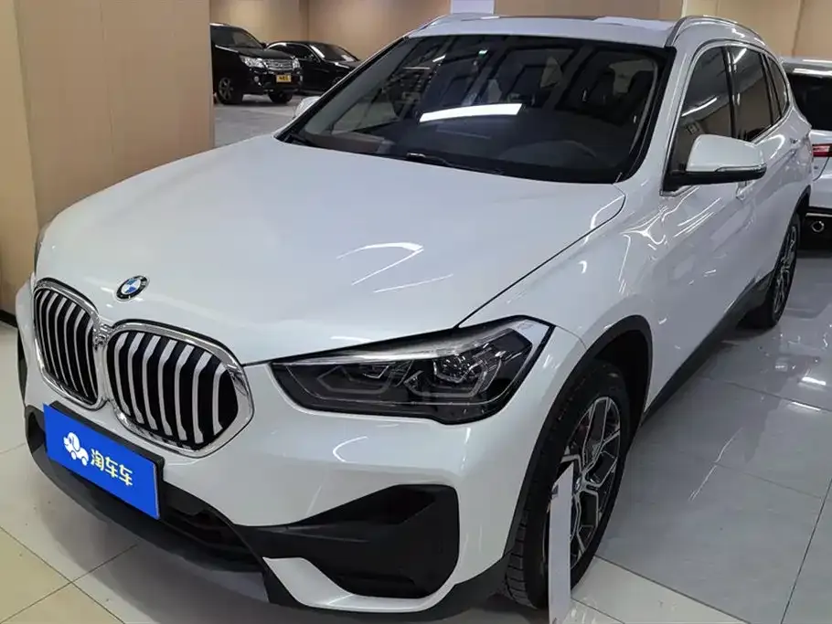 BMW X1 — фото 1