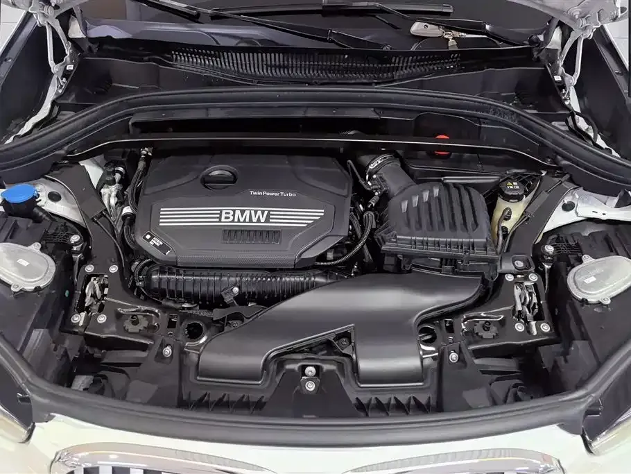 BMW X1 — фото 10