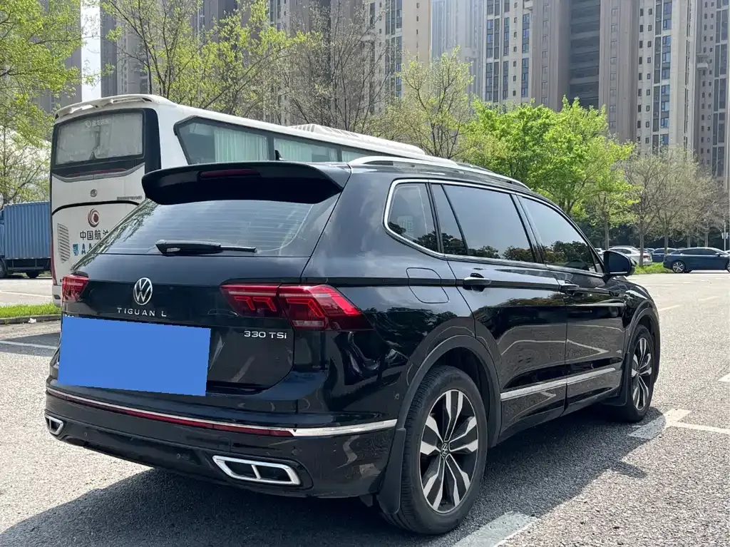 Volkswagen Tiguan L — фото 4