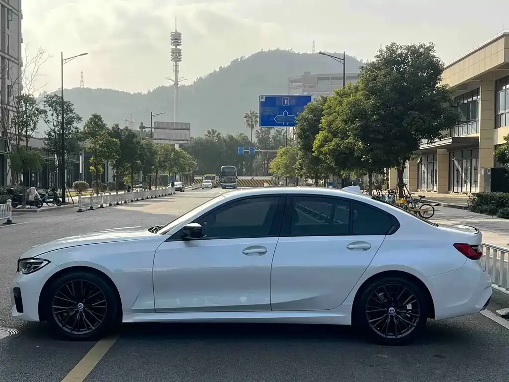 BMW 3 Series — фото 10