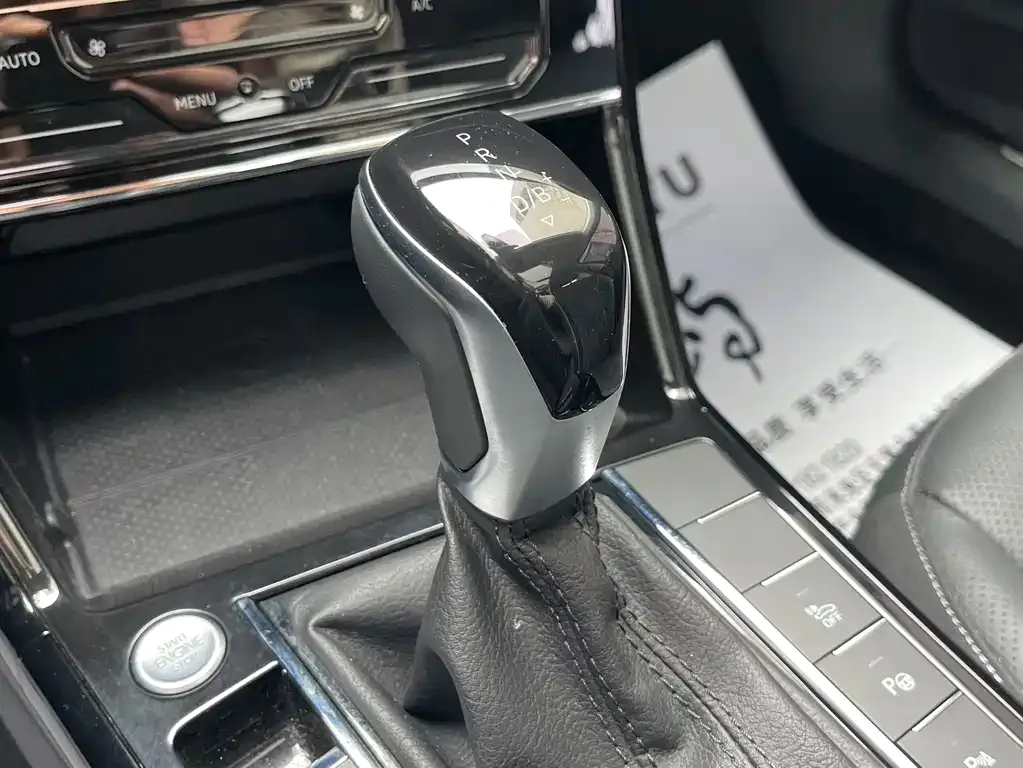 Volkswagen Passat New Energy 2024 из CN, фото 2