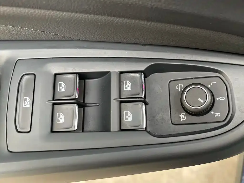 Volkswagen Passat New Energy 2024 из CN, фото 5