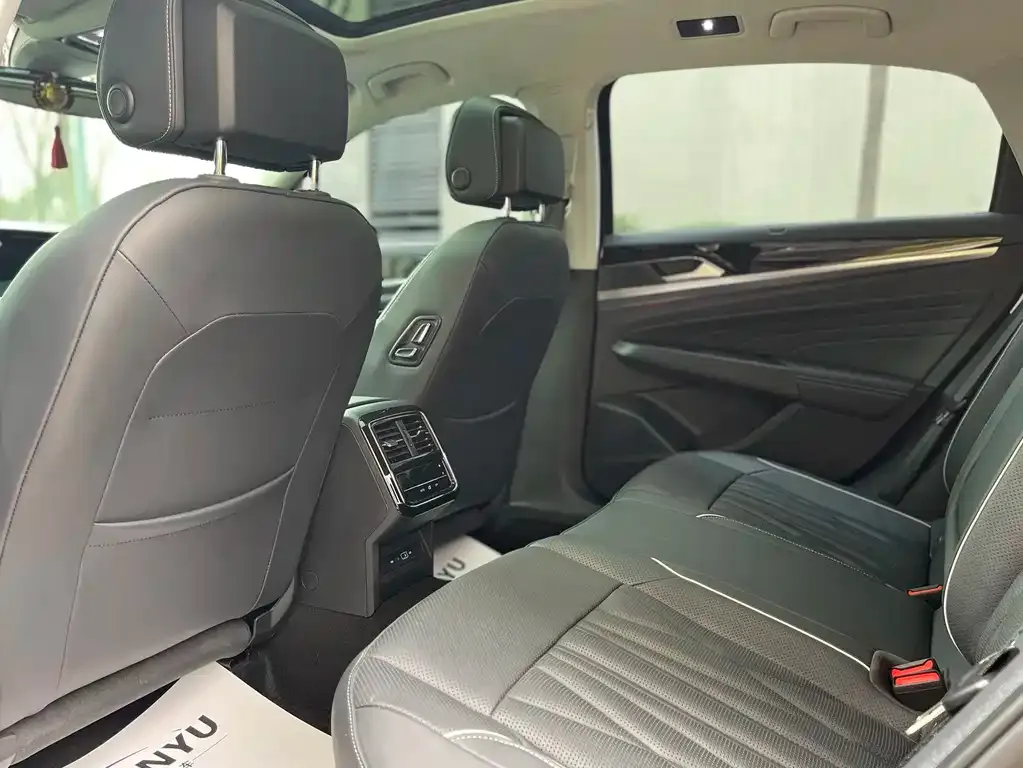 Volkswagen Passat New Energy 2024 из CN, фото 4