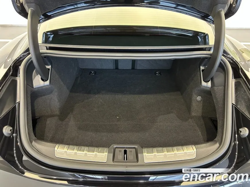 Porsche Taycan 2024 из KR, фото 7