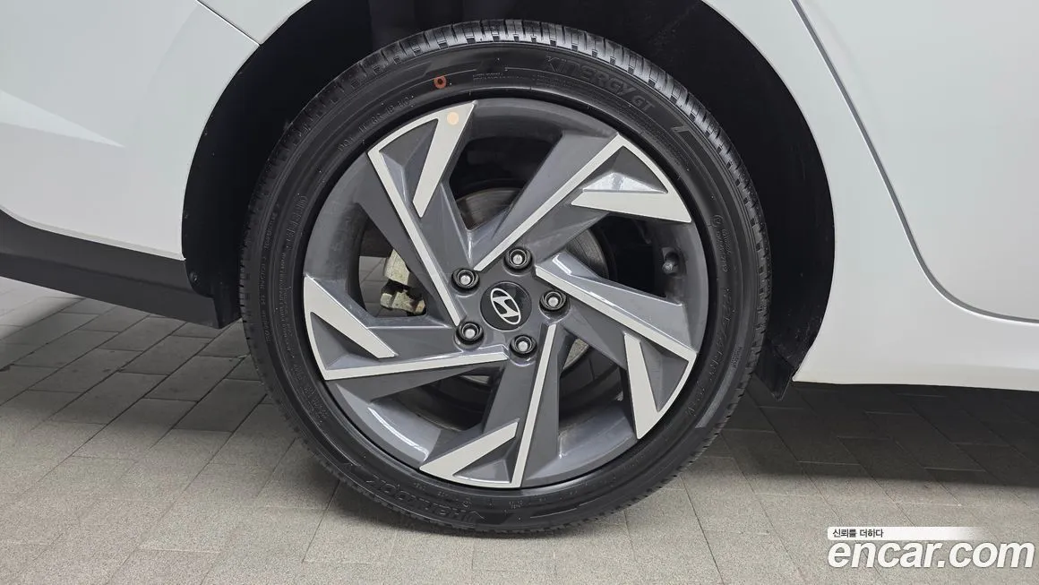 Hyundai AVANTE — фото 2
