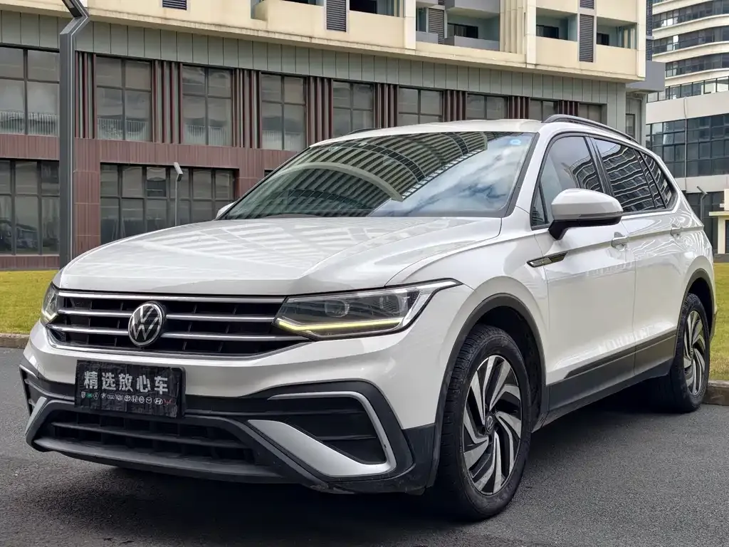 Volkswagen Tiguan L 2022 из CN, фото 1