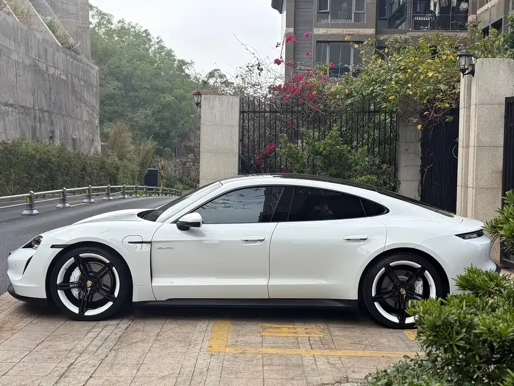 Porsche Taycan 2022 из CN, фото 7